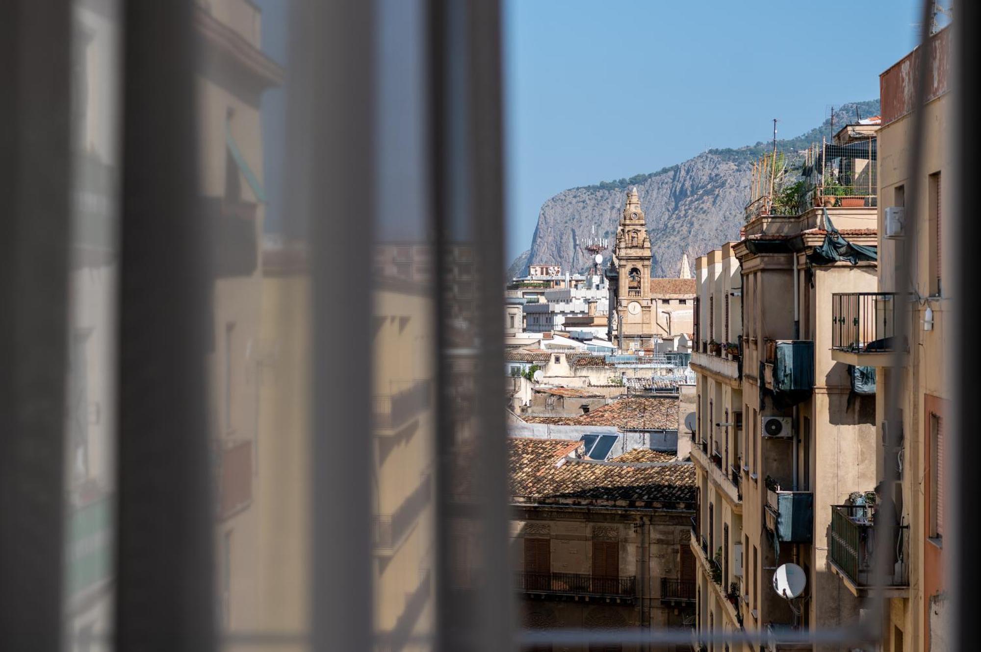 La Maiolica - Centro Storico Apartment ปาแลร์โม ภายนอก รูปภาพ